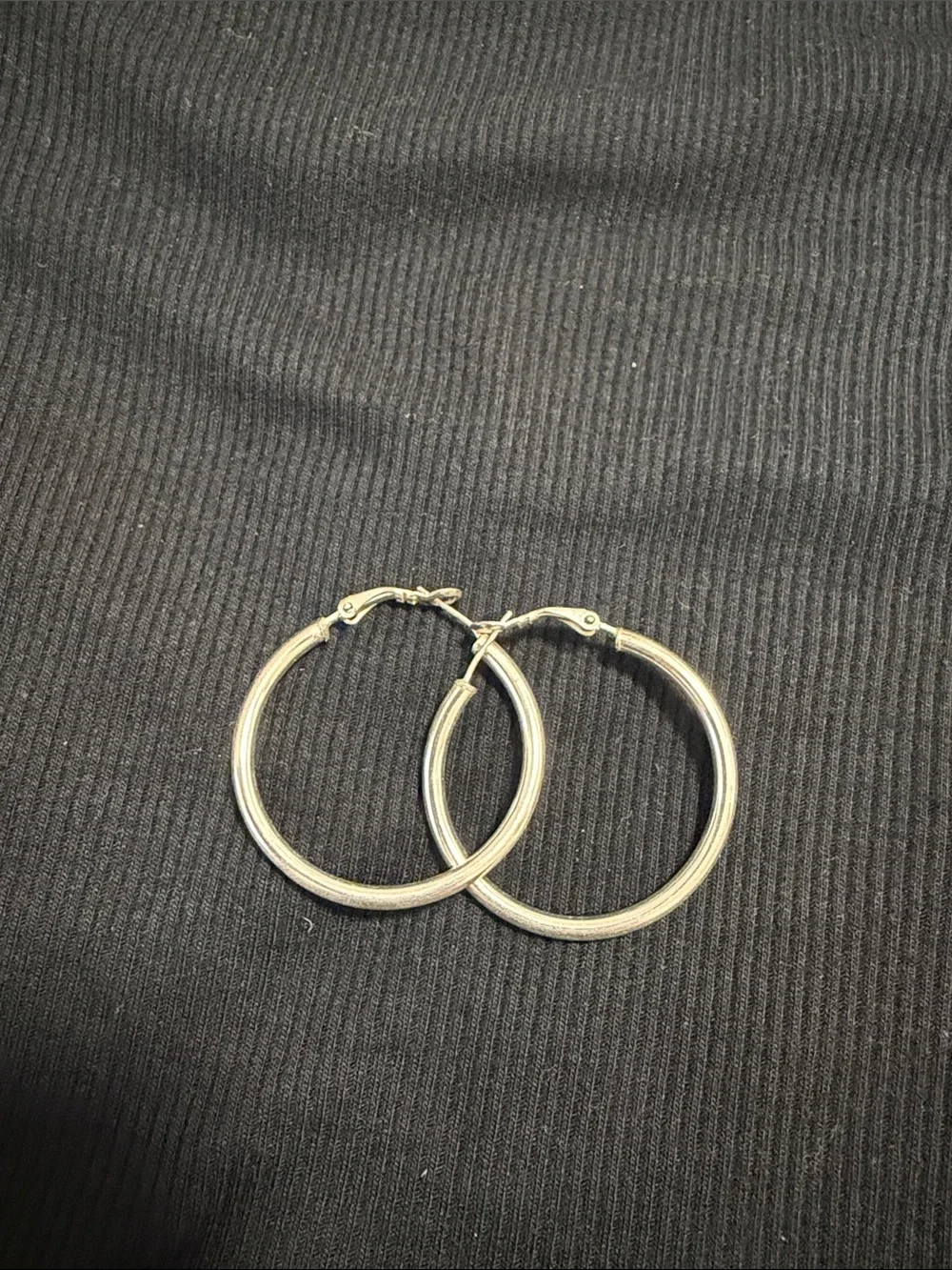 4cm silver hoops Hoop Earrings - Classic Women's Hoops - Picture 1 of 2